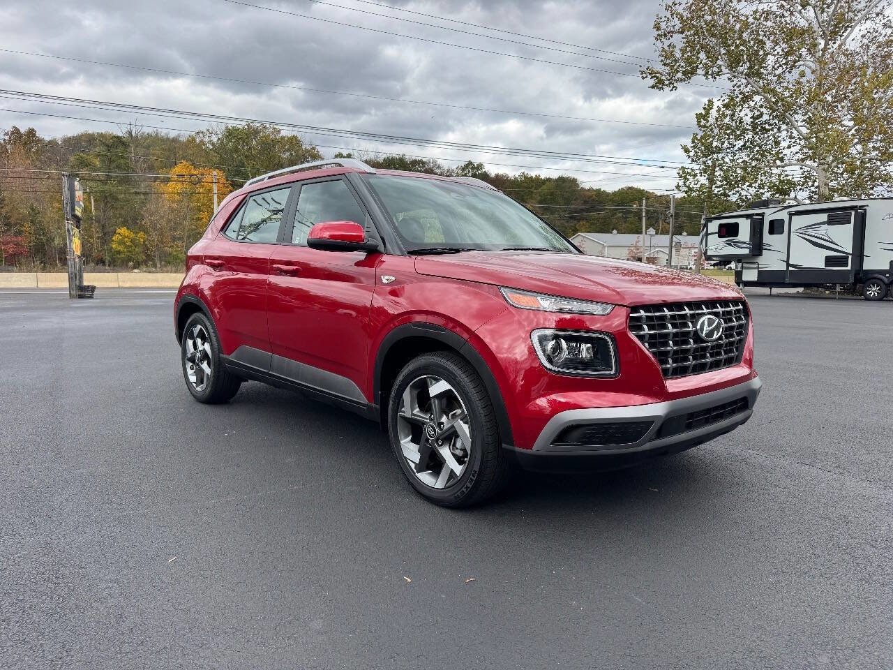 Used 2023 Hyundai Venue Limited image 4