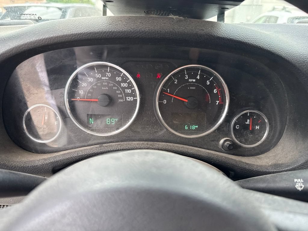 Used 2015 Jeep Wrangler Sport AWD/4WD image 6