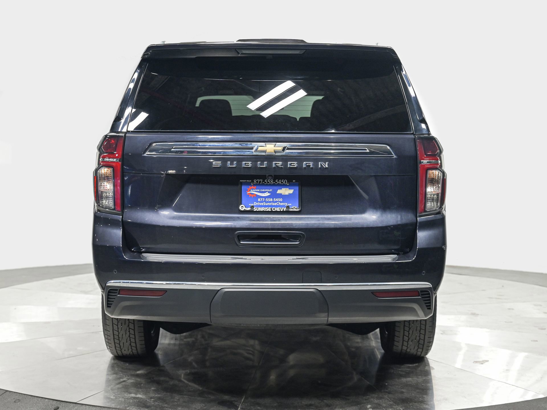 Used 2023 Chevrolet Suburban LS image 5