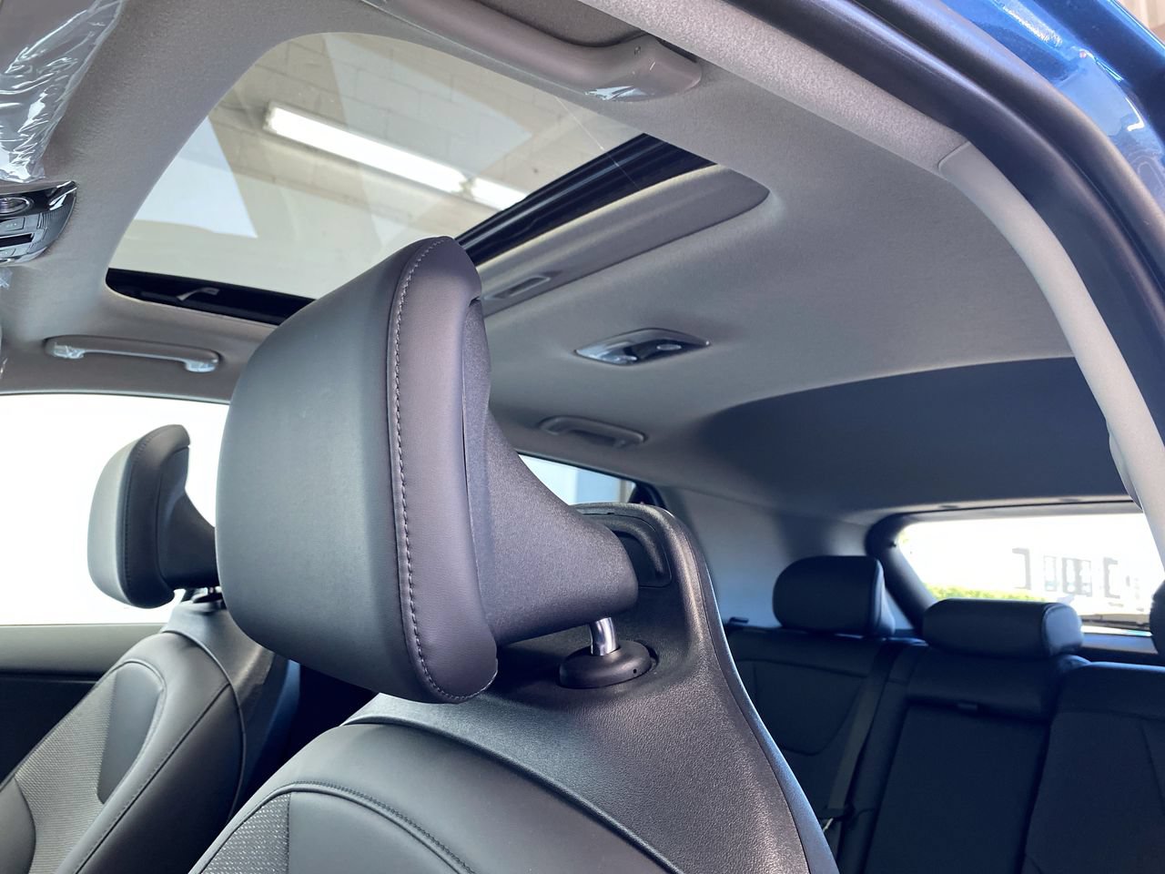 New 2026 Kia Niro EX FWD image 19