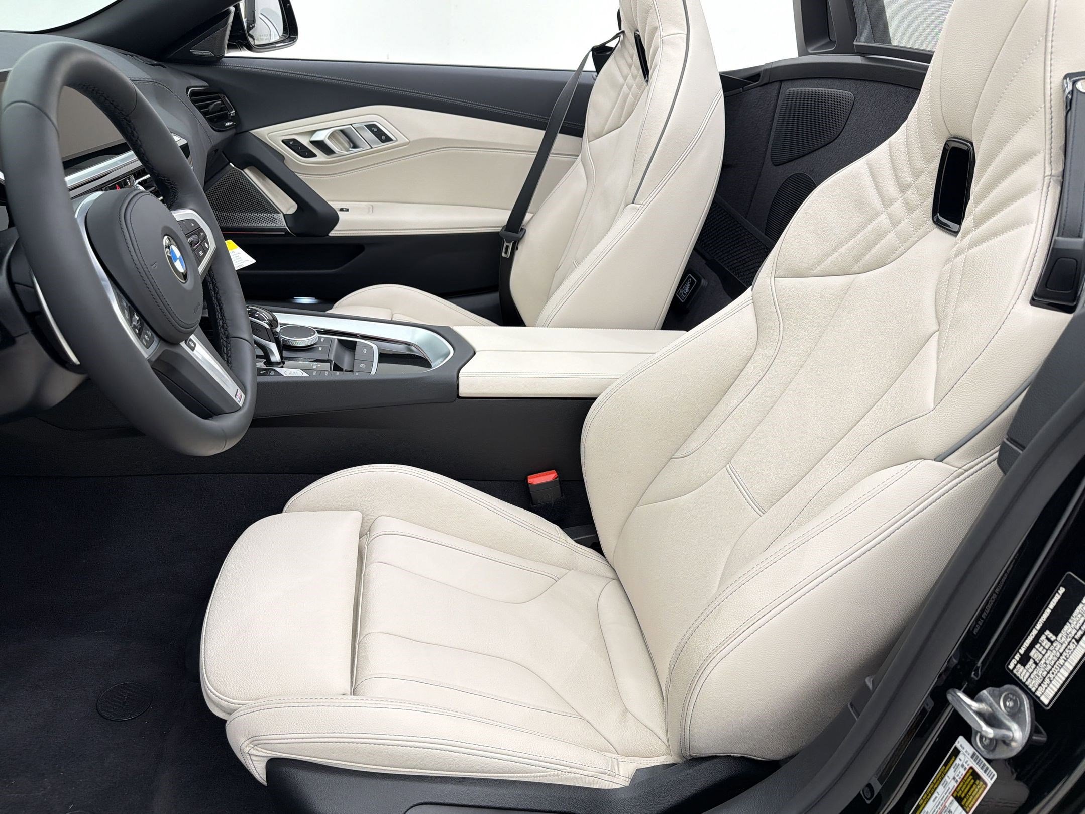 New 2026 BMW Z4 sDrive30i w/ Shadowloine Package image 5