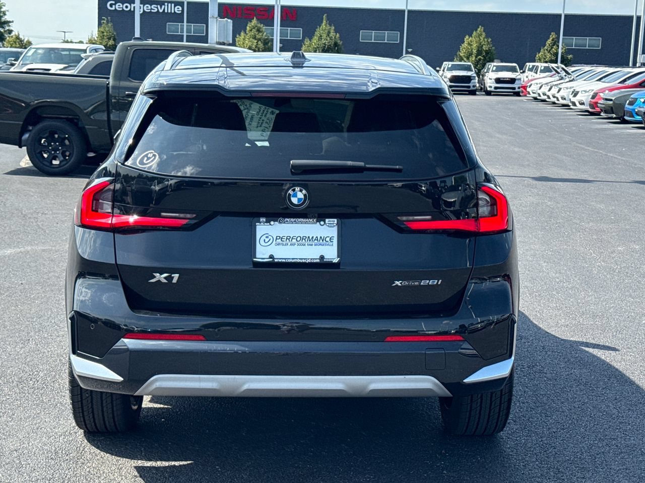 Used 2024 BMW X1 xDrive28i w/ Convenience Package AWD/4WD image 3