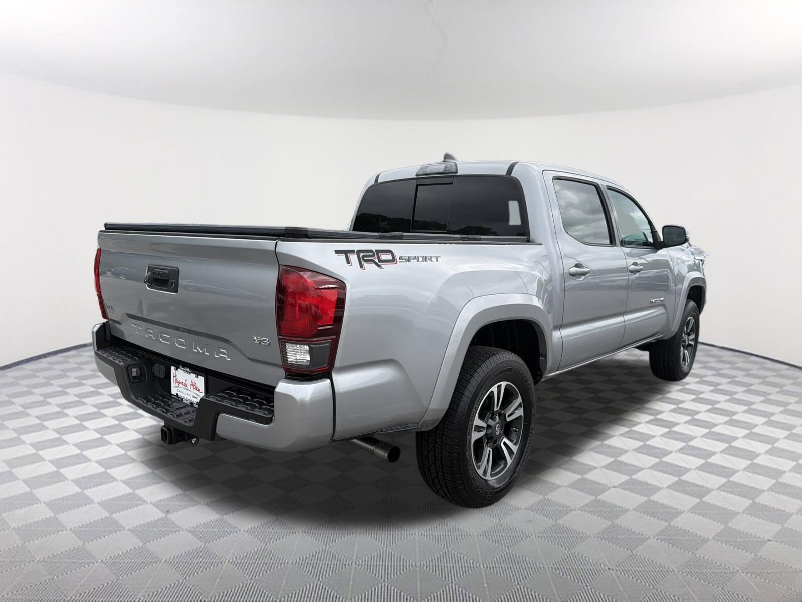 Used 2019 Toyota Tacoma TRD Sport RWD image 7