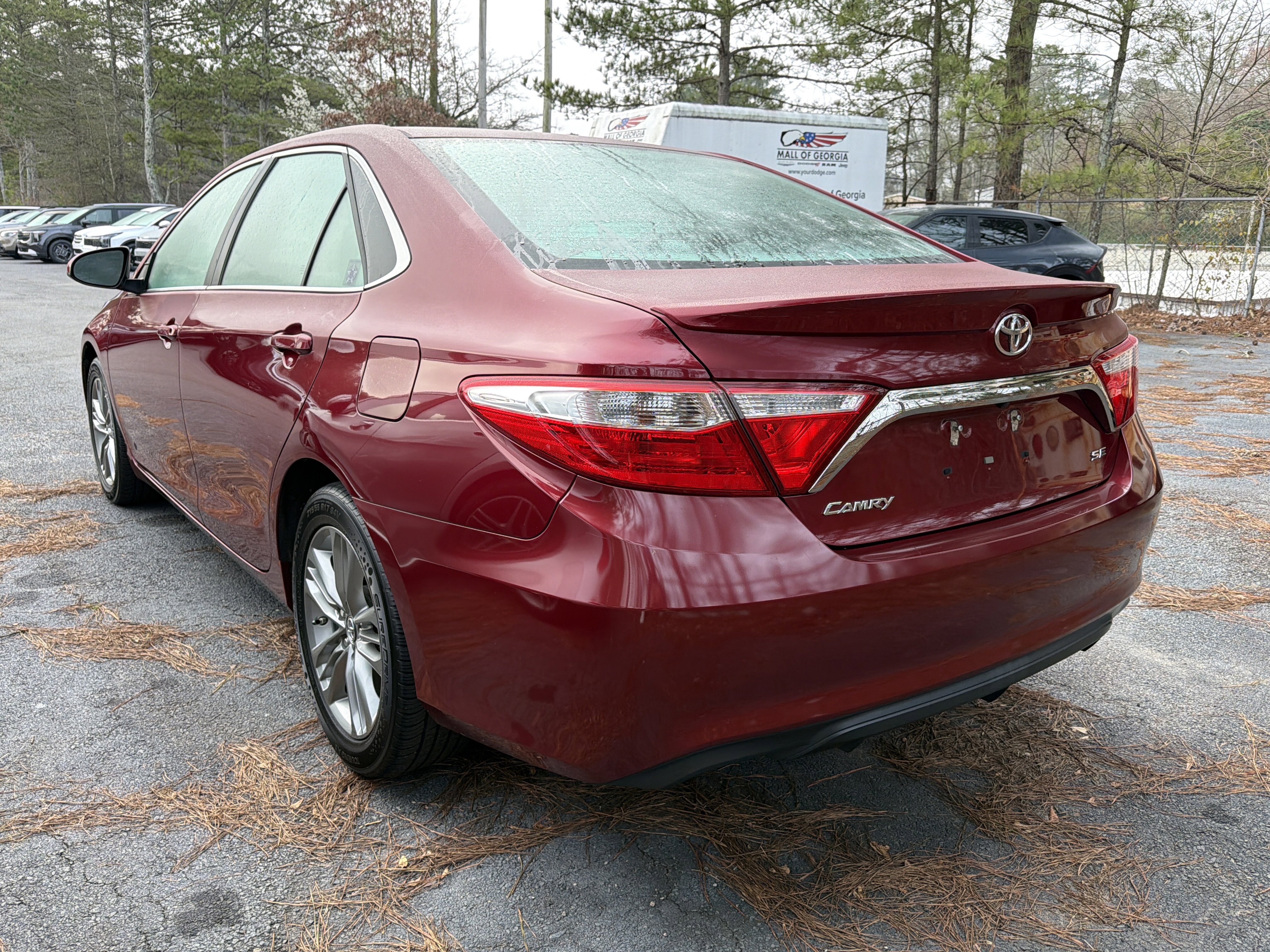 Used 2017 Toyota Camry SE image 7