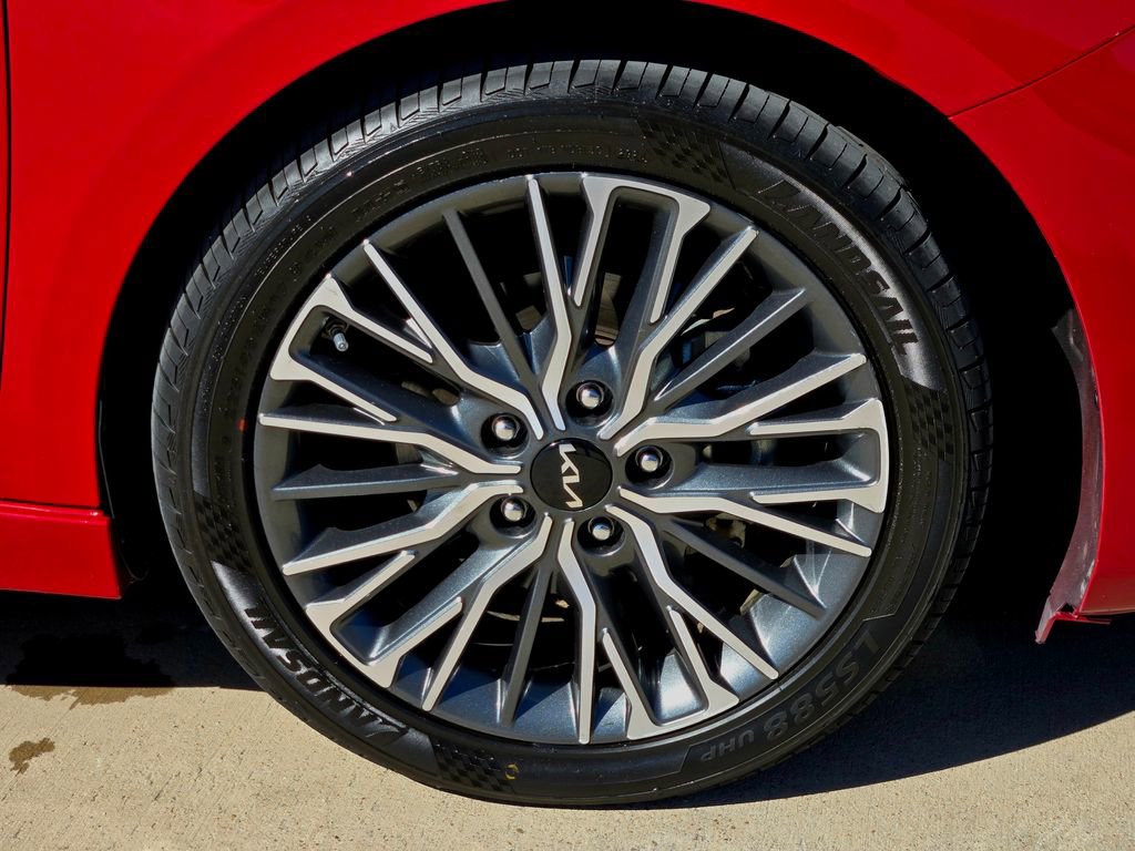 Used 2024 Kia Forte GT-Line w/ GT-Line Premium Package image 7