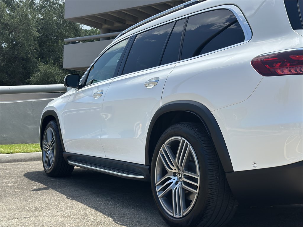 Used 2024 Mercedes-Benz GLS 450 4MATIC image 27