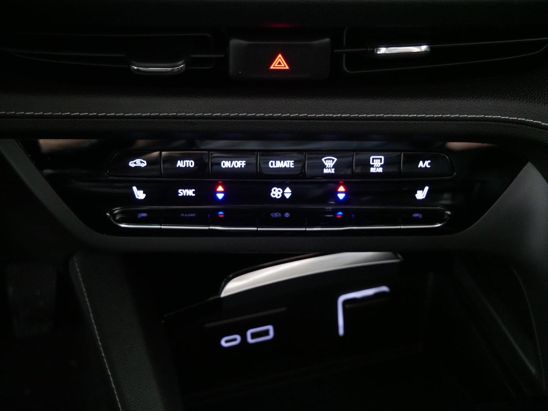 Used 2021 Buick Envision Essence image 23