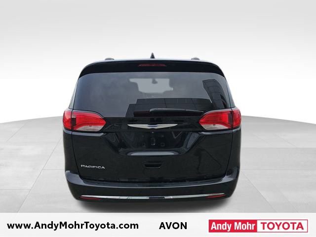 Used 2018 Chrysler Pacifica Touring-L Plus image 5