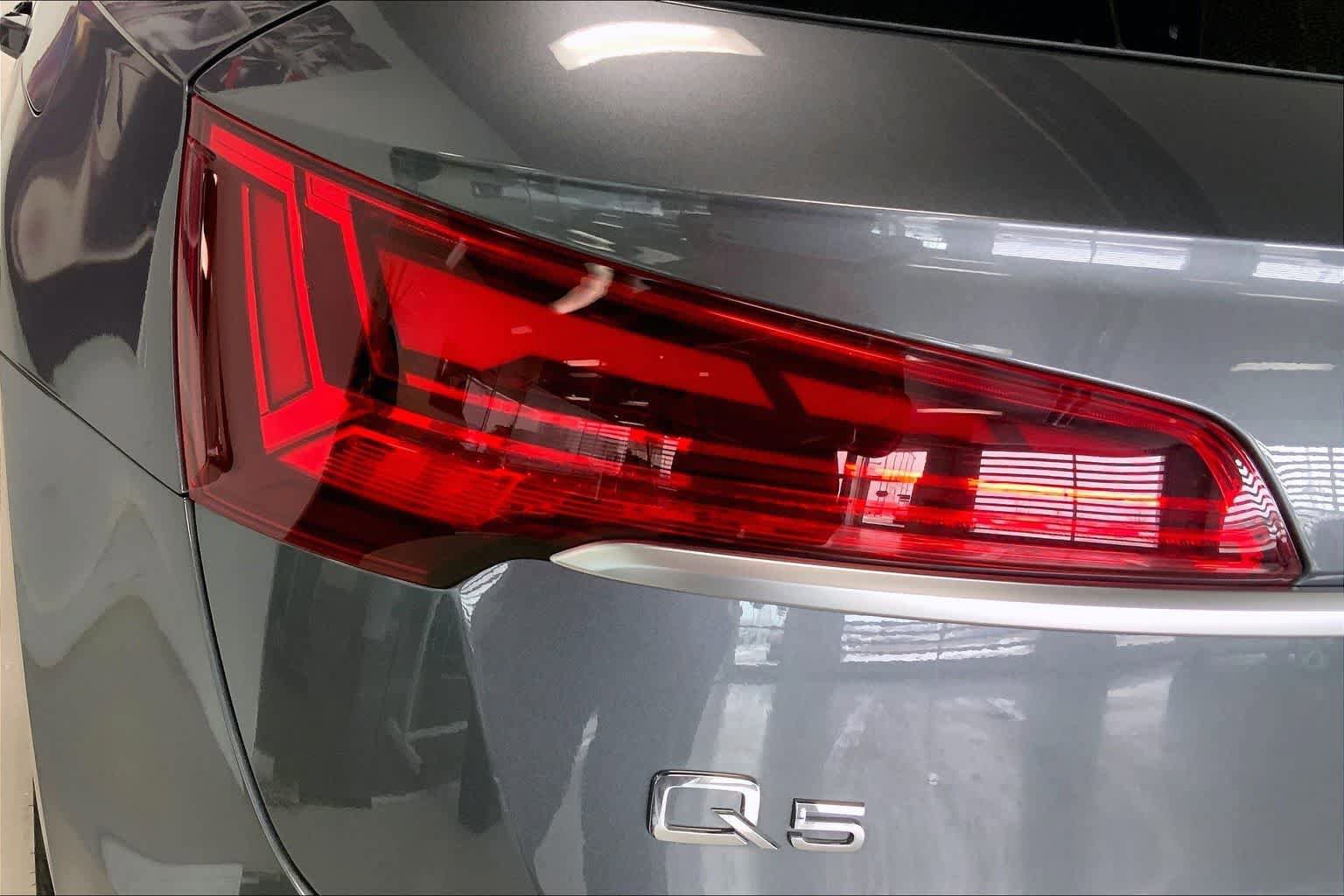 Certified 2025 Audi Q5 e Premium Plus image 30