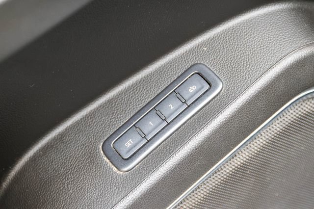 Used 2020 GMC Yukon XL Denali AWD/4WD image 11