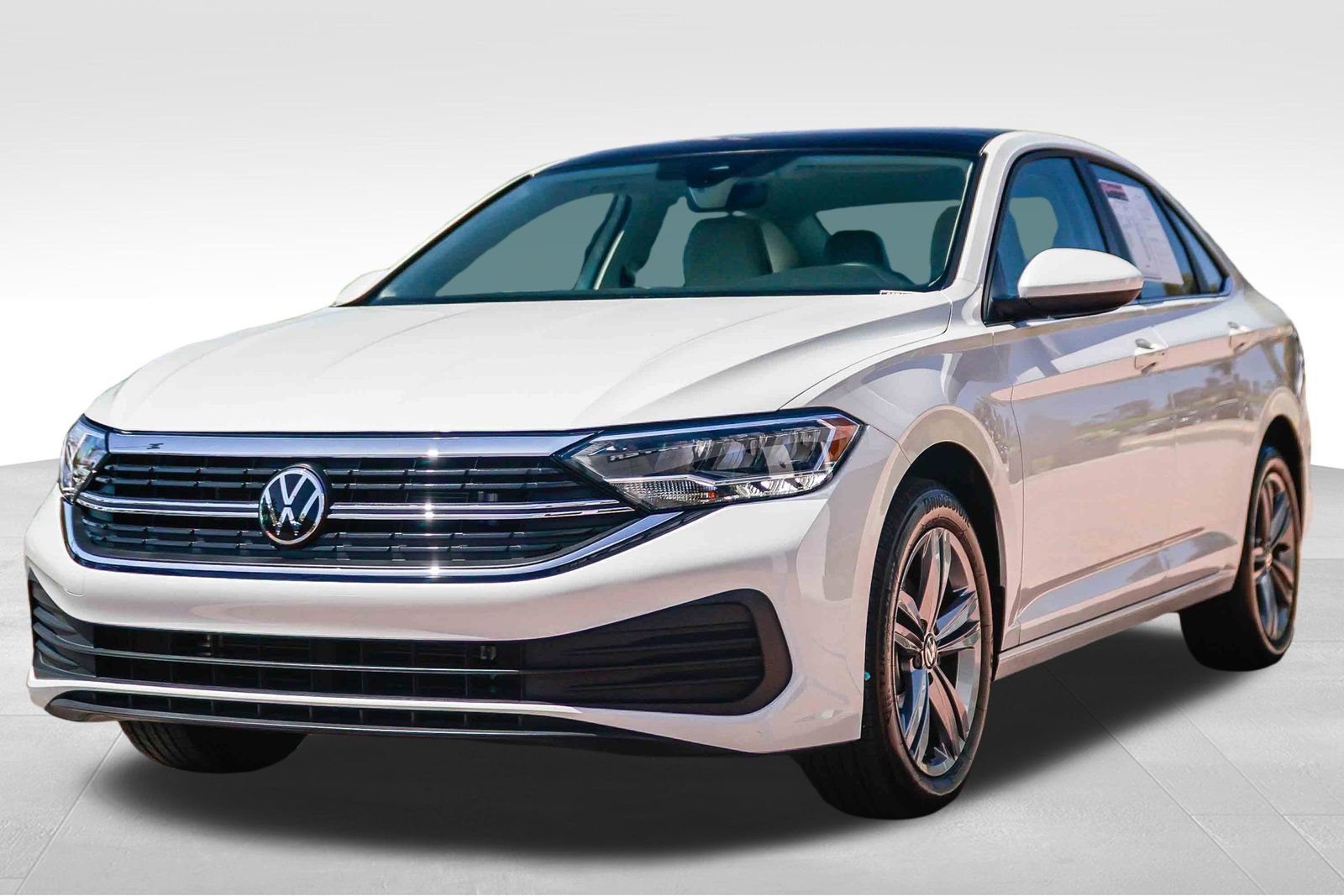 Used 2023 Volkswagen Jetta SE FWD image 3