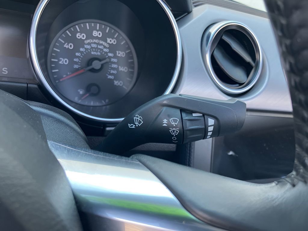 Used 2022 Ford Mustang Premium image 18