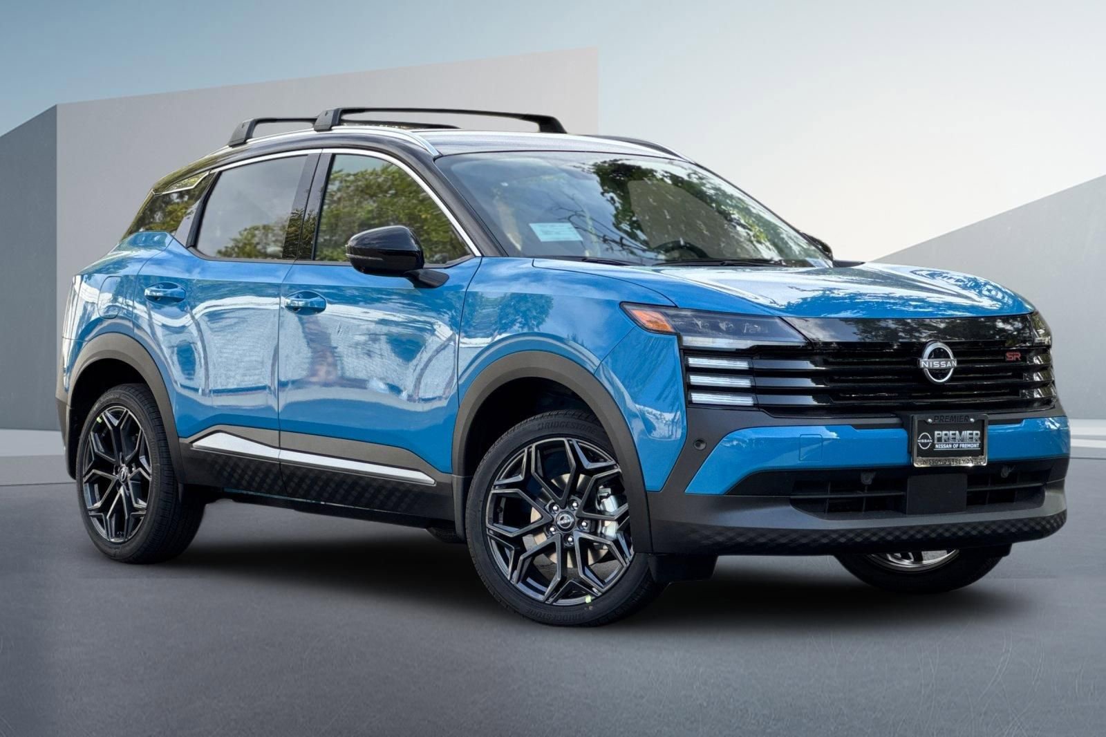 New 2026 Nissan Kicks SR image 2