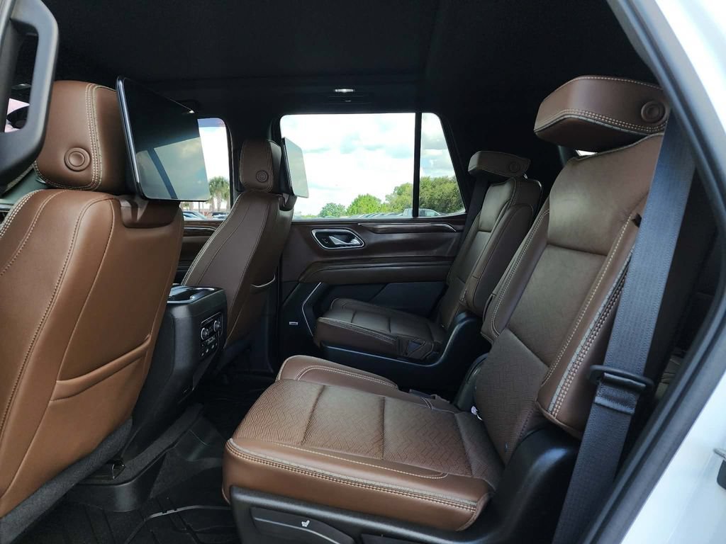 Certified 2021 Chevrolet Tahoe High Country w/ Premium Package AWD/4WD image 19
