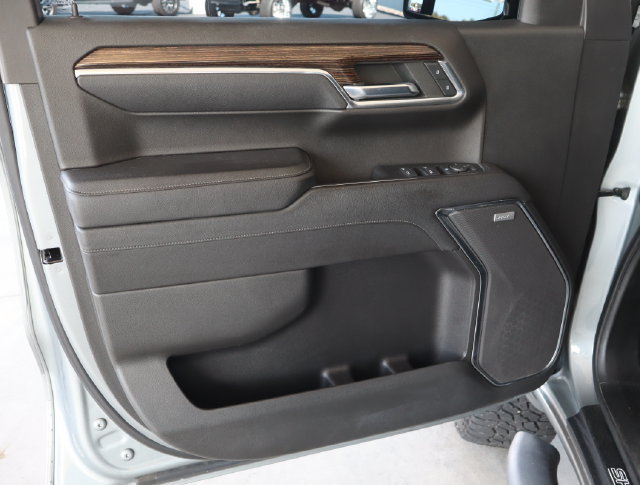 Used 2023 GMC Sierra 1500 Elevation w/ Preferred Package AWD/4WD image 23