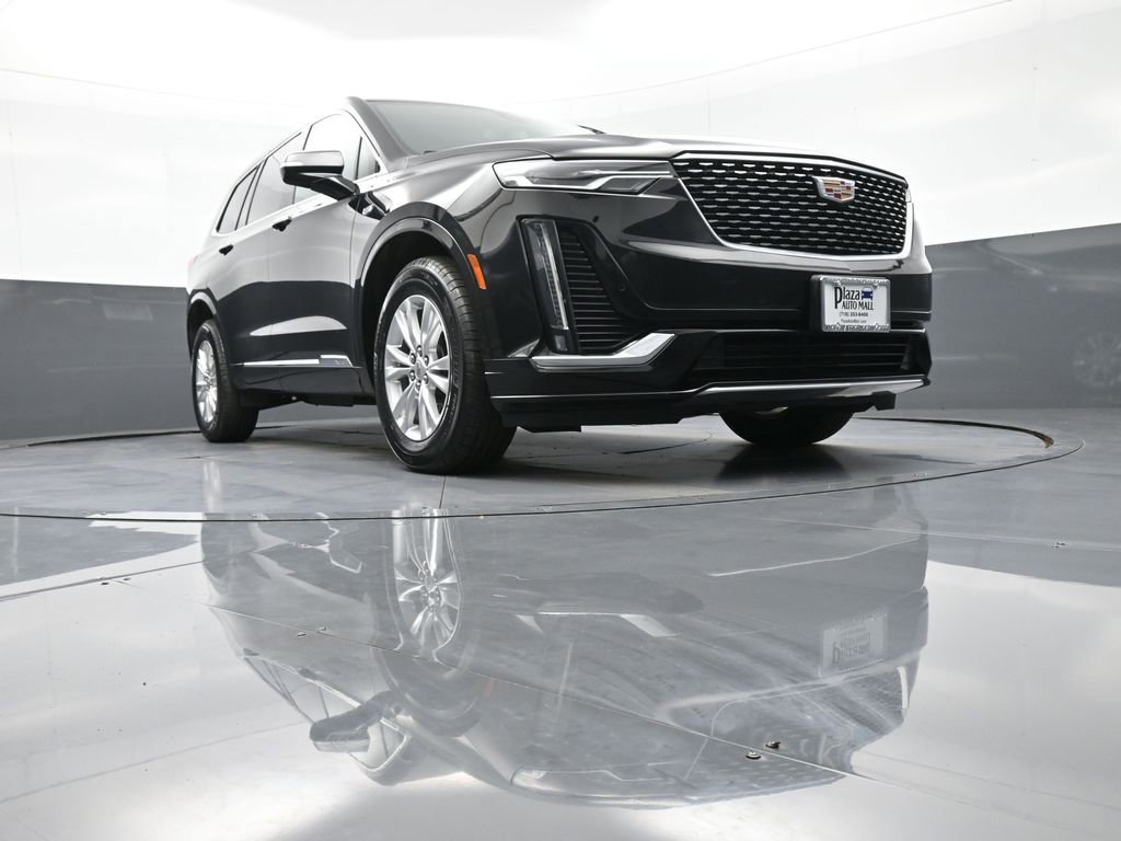 Used 2023 Cadillac XT6 Luxury image 30