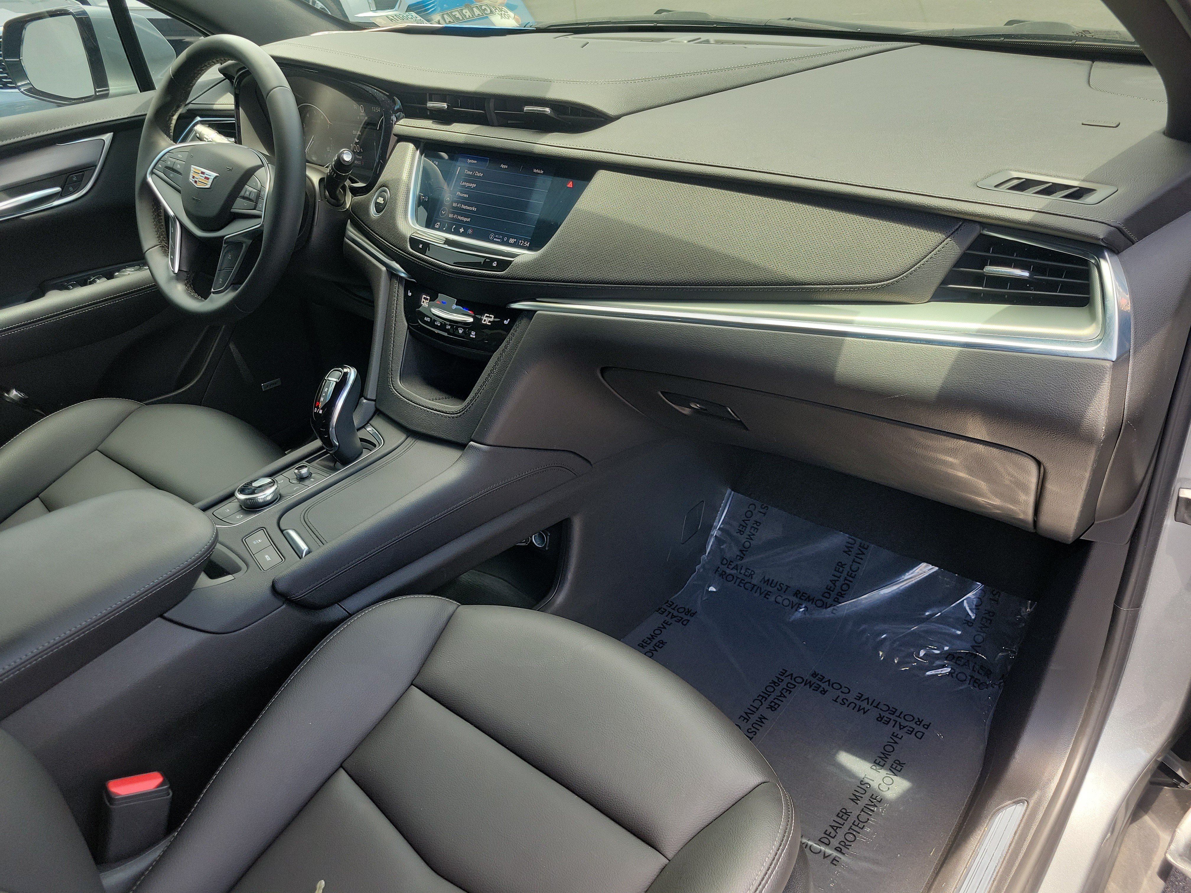 Certified 2024 Cadillac XT5 Luxury w/ LPO, Floor Liner Package FWD image 11