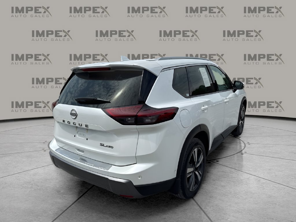 Used 2024 Nissan Rogue SL w/ SL Premium Package AWD/4WD image 5
