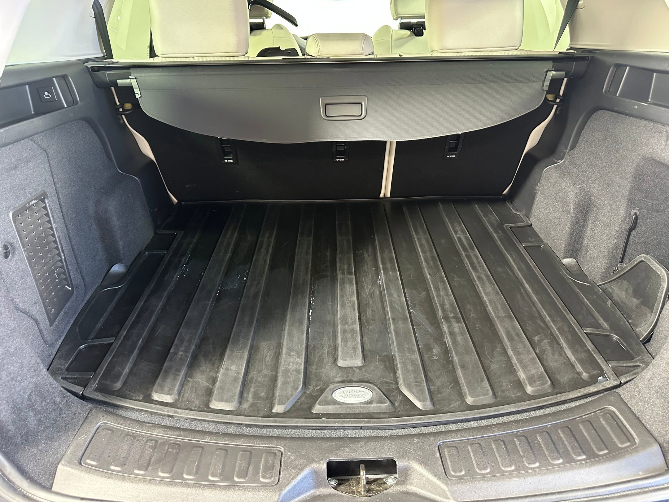 Used 2023 Land Rover Discovery Sport S image 20