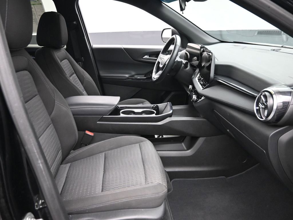 Used 2025 Chevrolet Equinox LT AWD/4WD image 7