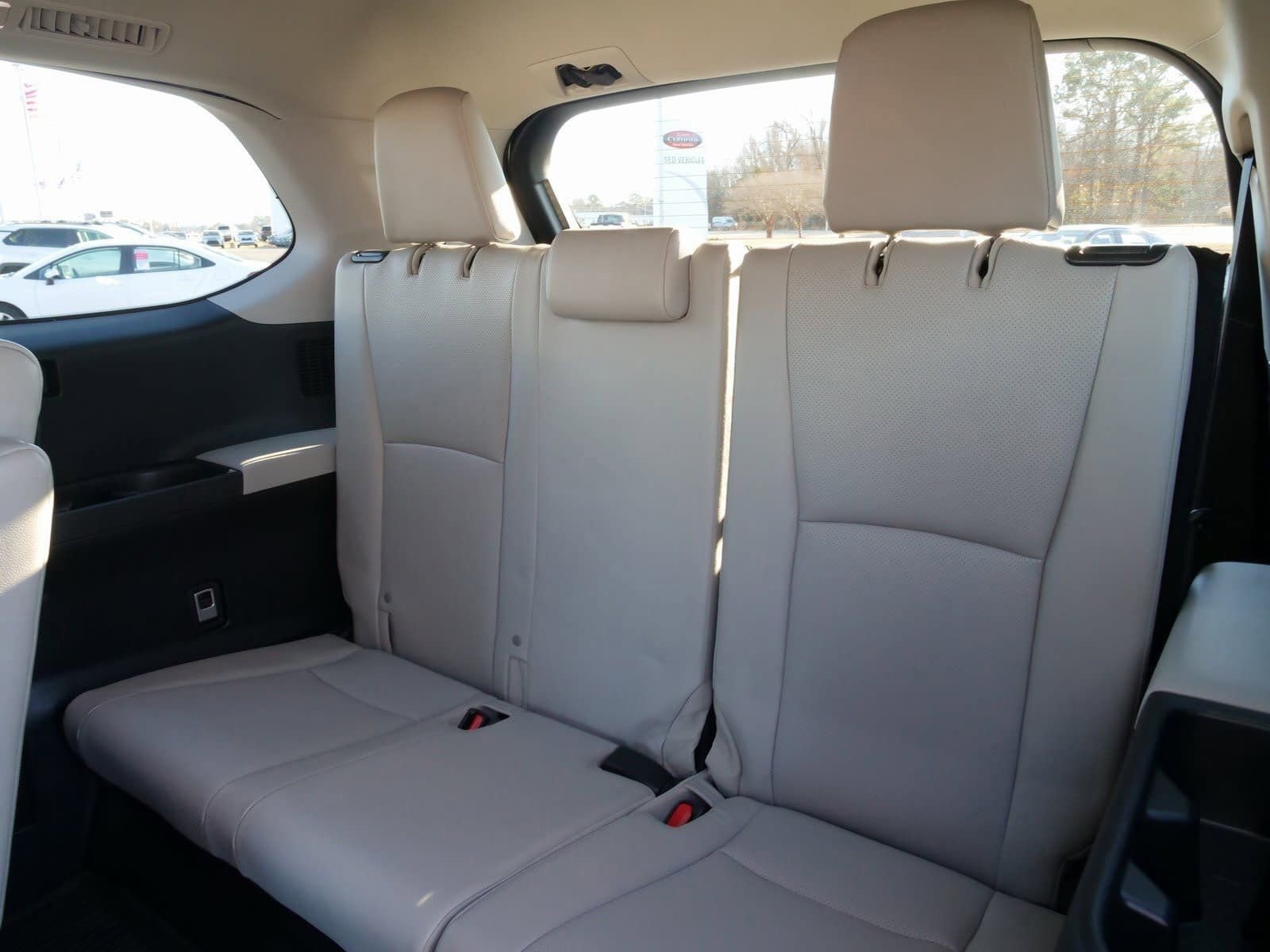 Used 2025 Toyota Grand Highlander AWD image 16