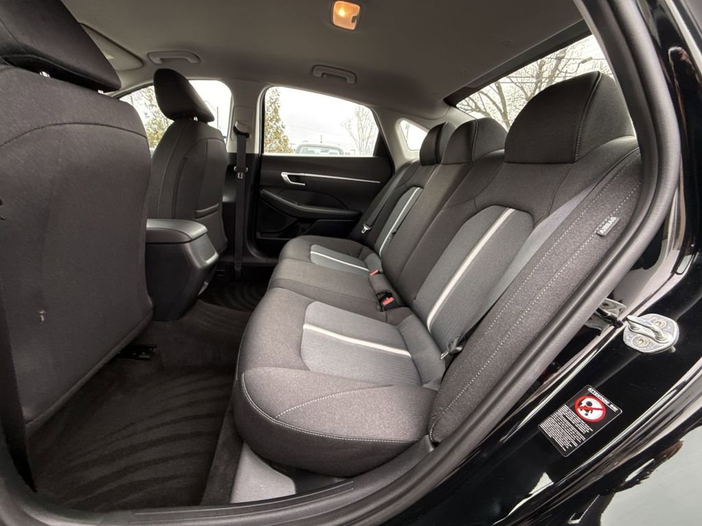 Used 2022 Hyundai Sonata SE image 22