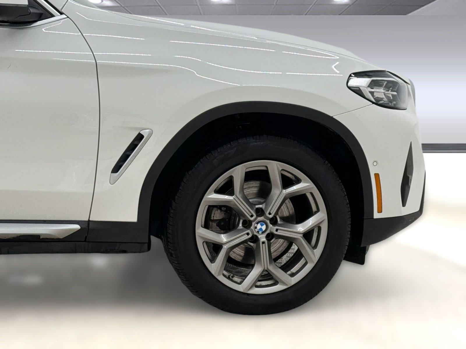 Certified 2024 BMW X3 xDrive30i w/ Premium Package AWD/4WD image 13