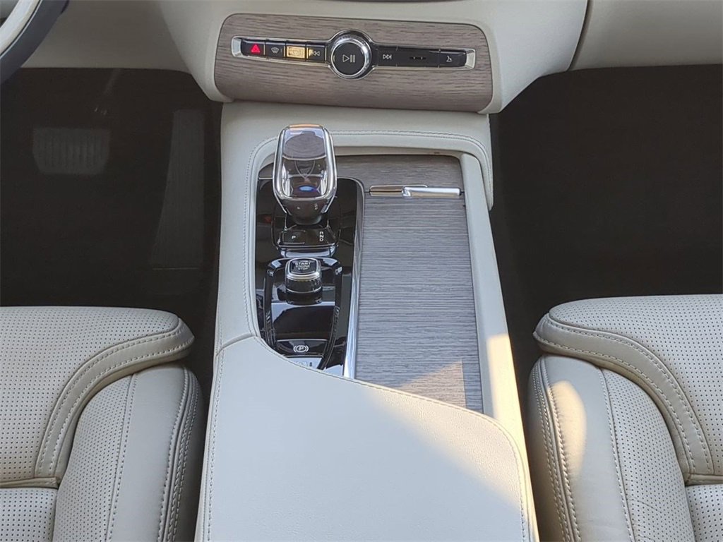 Used 2023 Volvo XC90 T8 Ultimate image 20