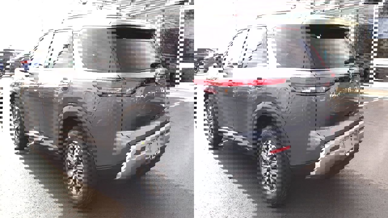 New 2025 Nissan Pathfinder SL image 6