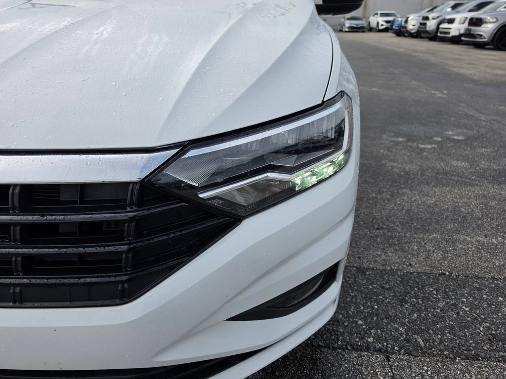 Used 2021 Volkswagen Jetta R-Line w/ R-Line Cold Weather Package FWD image 14