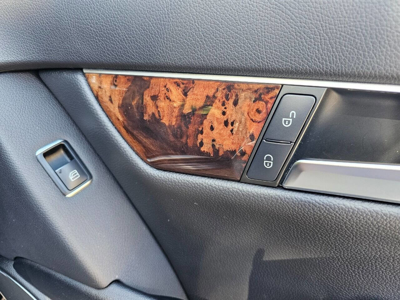 Used 2013 Mercedes-Benz C 300 4MATIC Sedan image 32