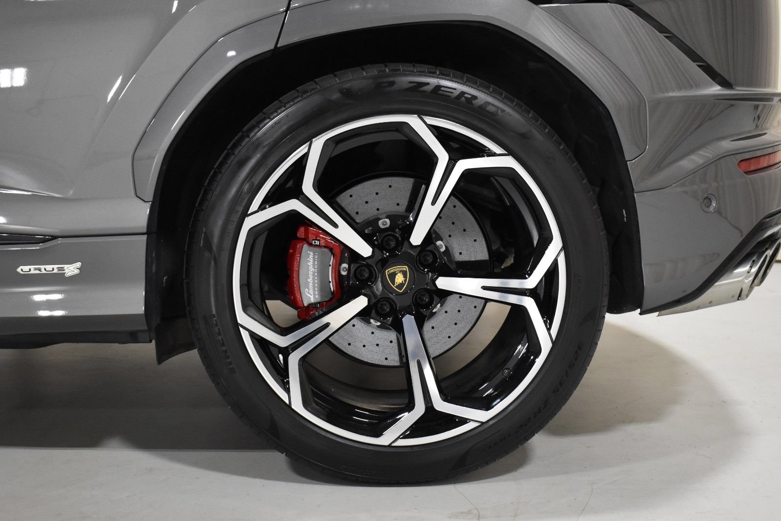 Used 2024 Lamborghini Urus S AWD/4WD image 14