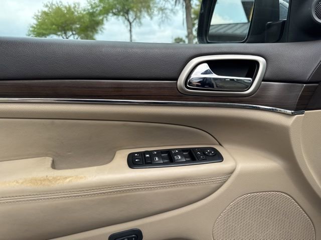 Used 2014 Jeep Grand Cherokee Overland w/ Advanced Technology Group image 25