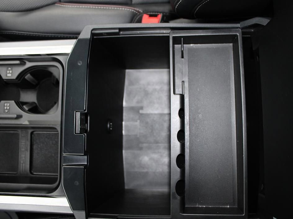 Used 2023 Ford F350 Lariat w/ FX4 Off-Road Package image 34