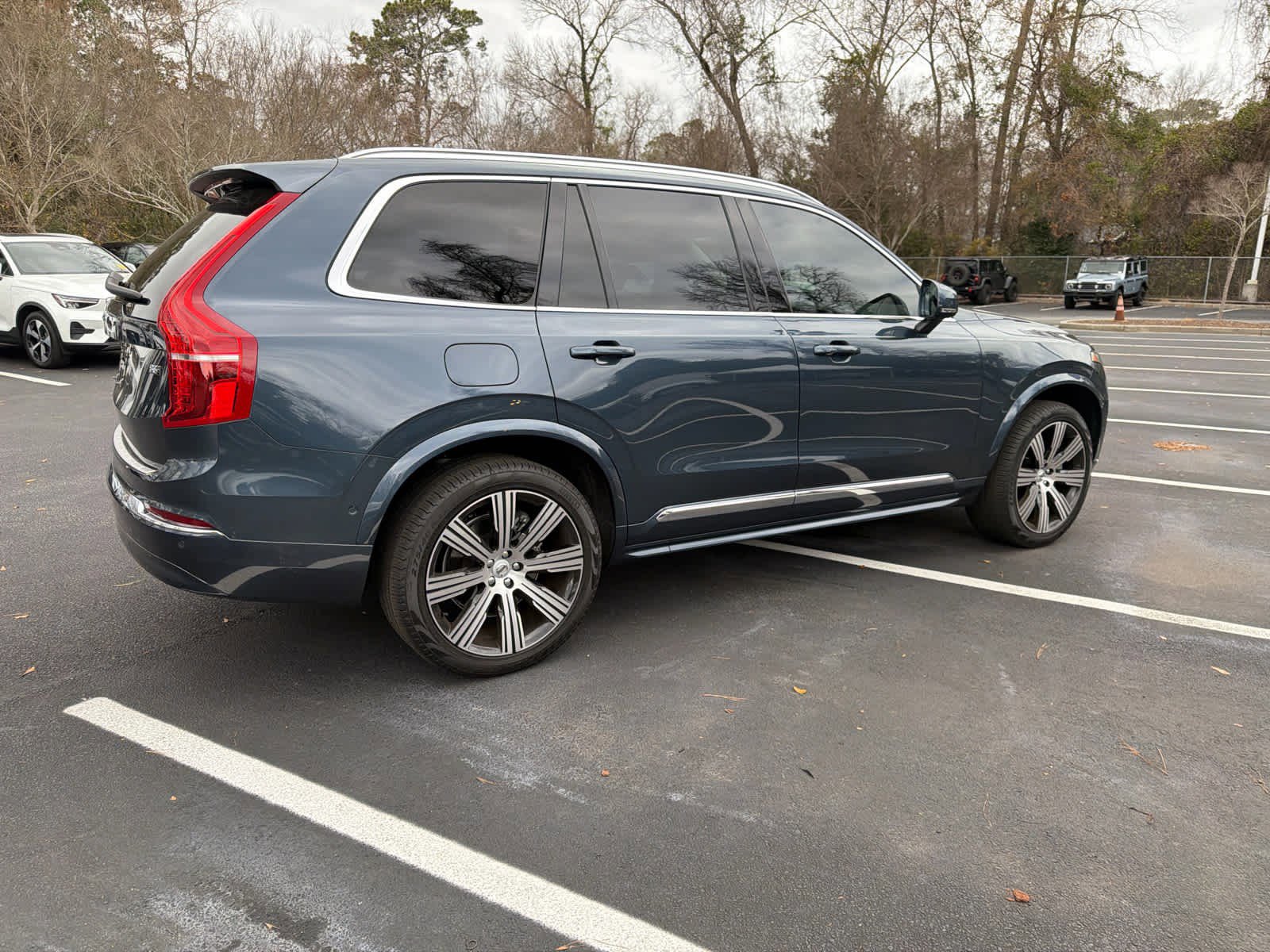 Certified 2025 Volvo XC90 B6 Plus w/ Protection Package Premier image 14