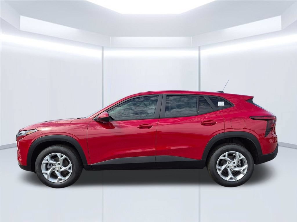 New 2026 Chevrolet Trax LS w/ LS Convenience Package FWD image 2