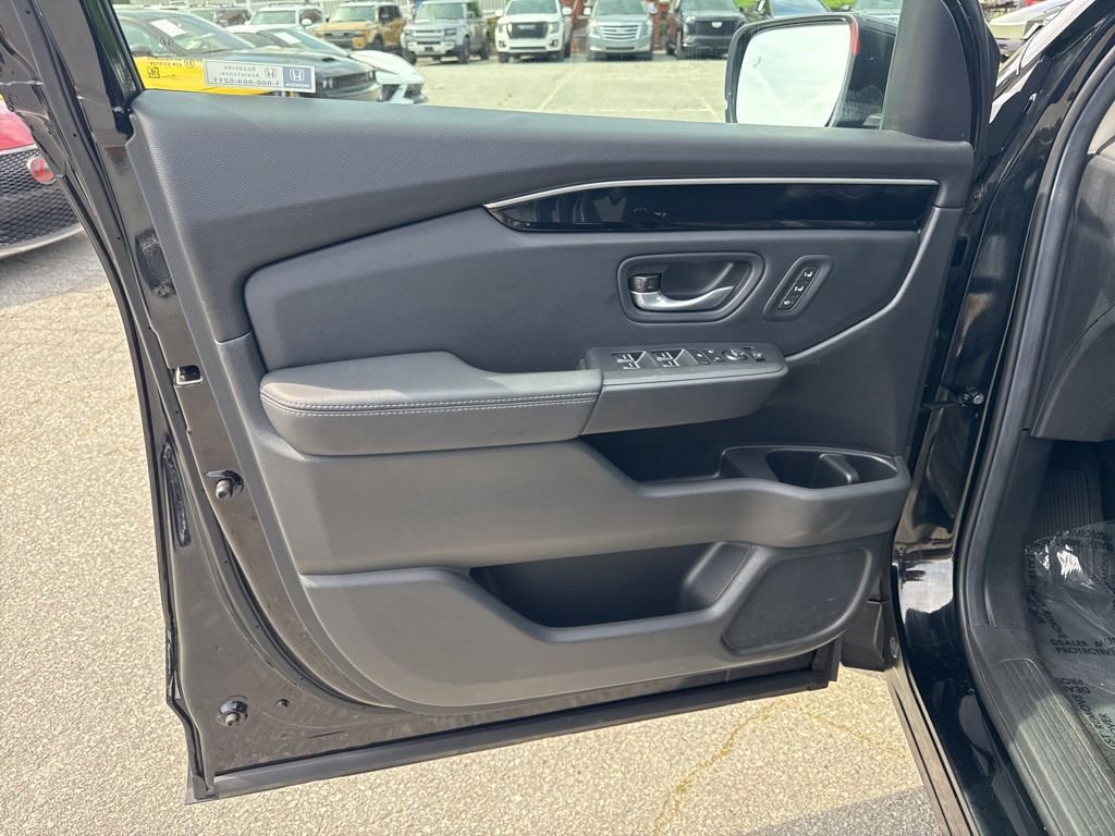 Used 2025 Honda Pilot EX-L image 26