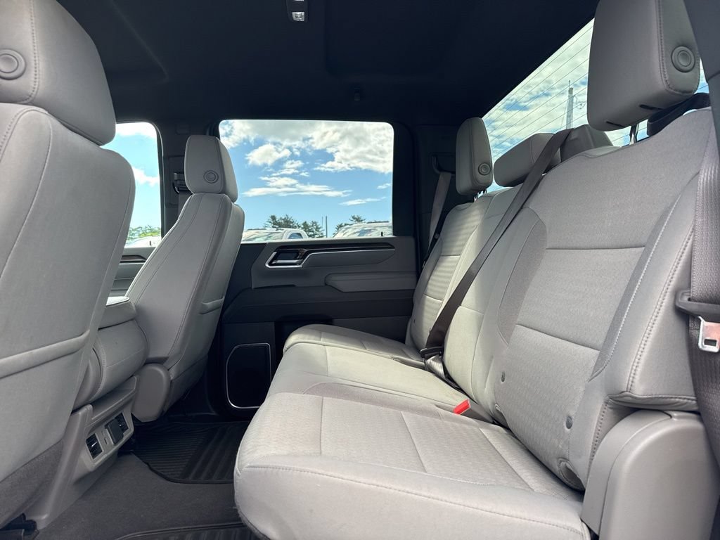 Used 2025 Chevrolet Silverado 2500 LT w/ Convenience Package AWD/4WD image 15