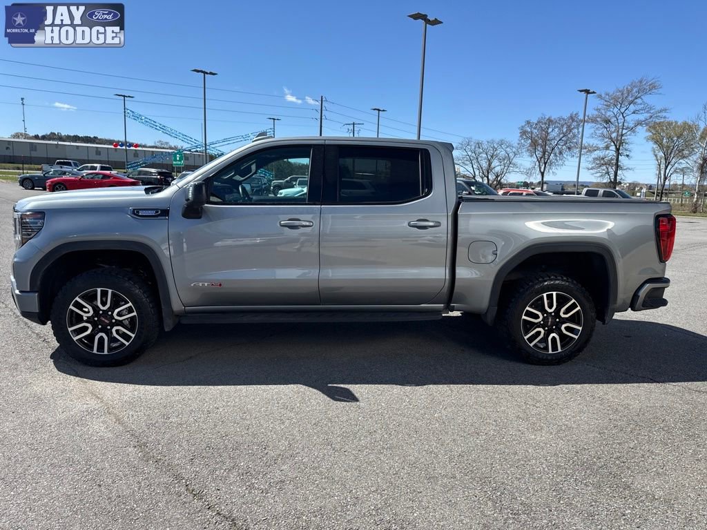 Used 2025 GMC Sierra 1500 AT4 w/ AT4 Premium Package AWD/4WD image 3