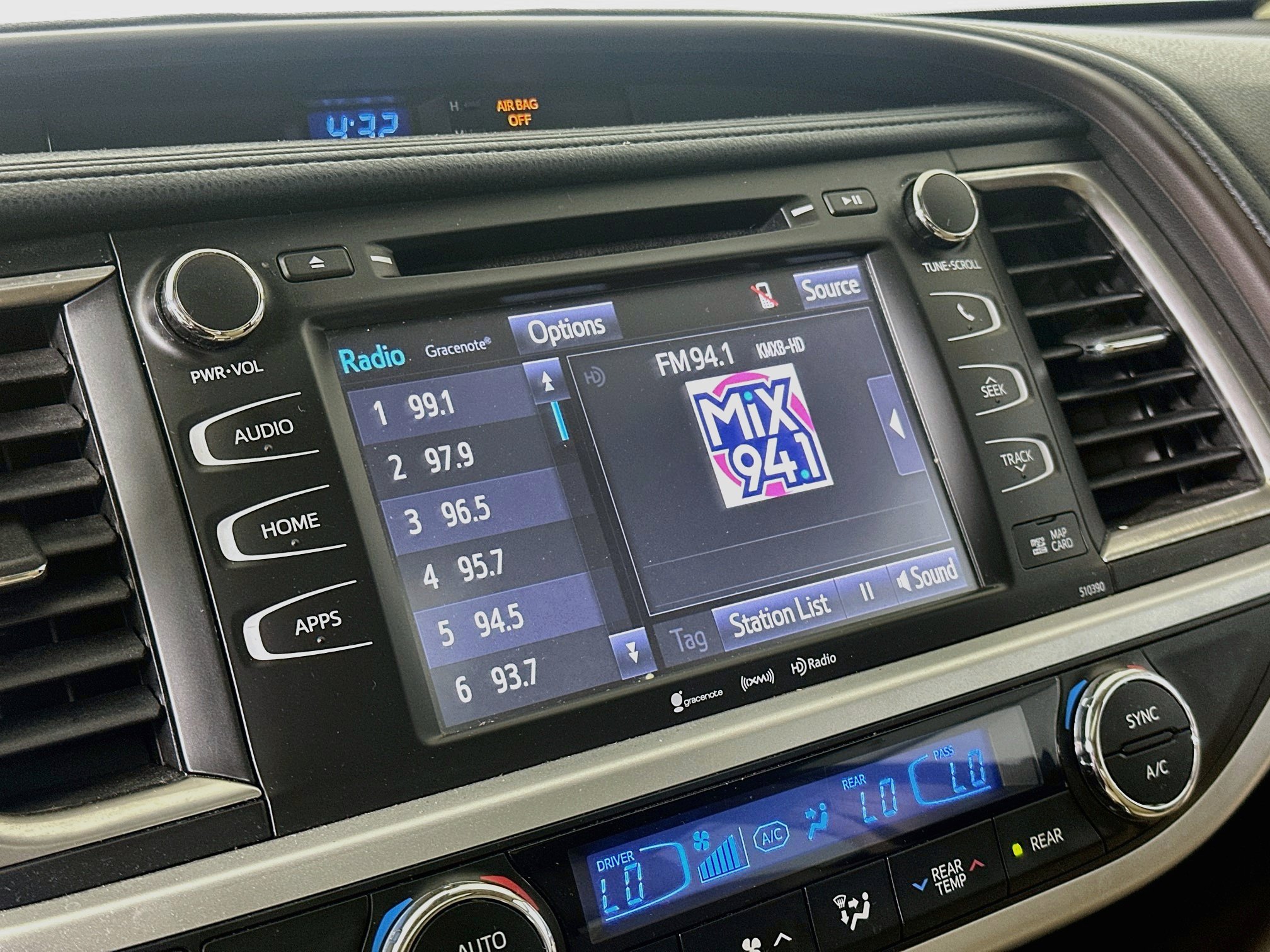 Used 2018 Toyota Highlander XLE FWD image 21