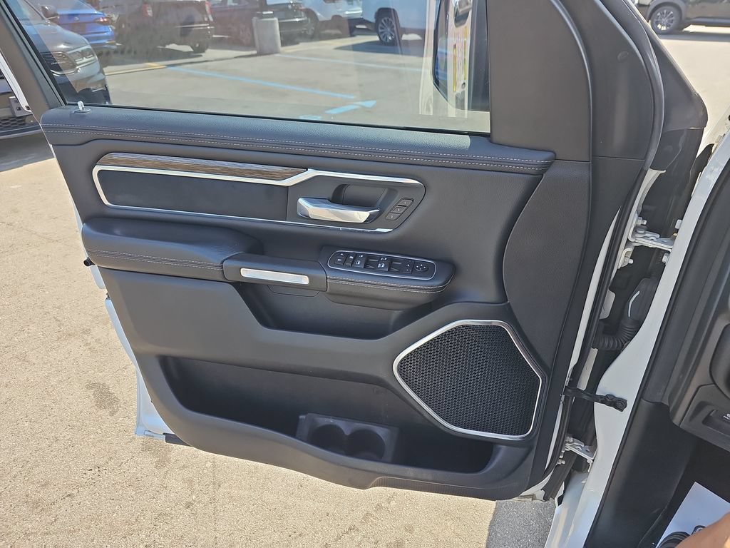 Used 2019 RAM 1500 Laramie RWD image 31