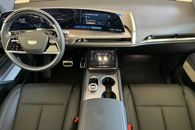 New 2026 Cadillac Vistiq Sport w/ LPO, Floor Liner Package image 13