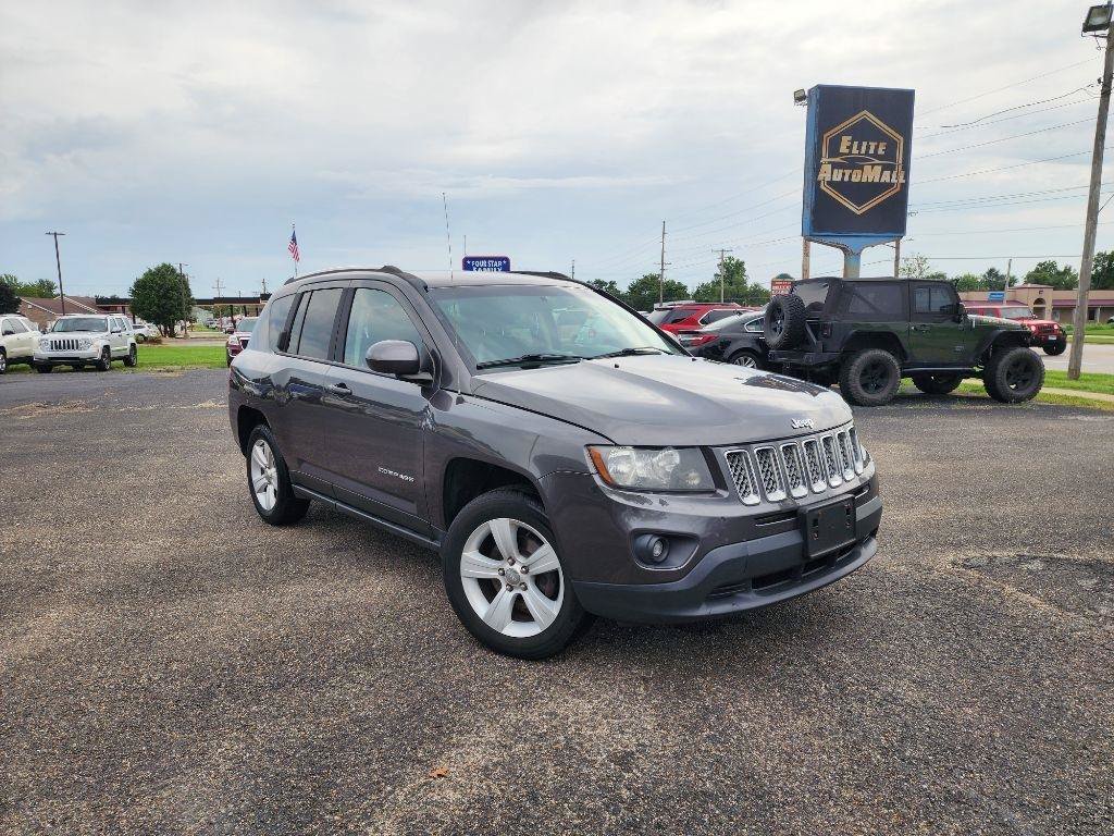 Used 2014 Jeep Compass Latitude FWD image 1