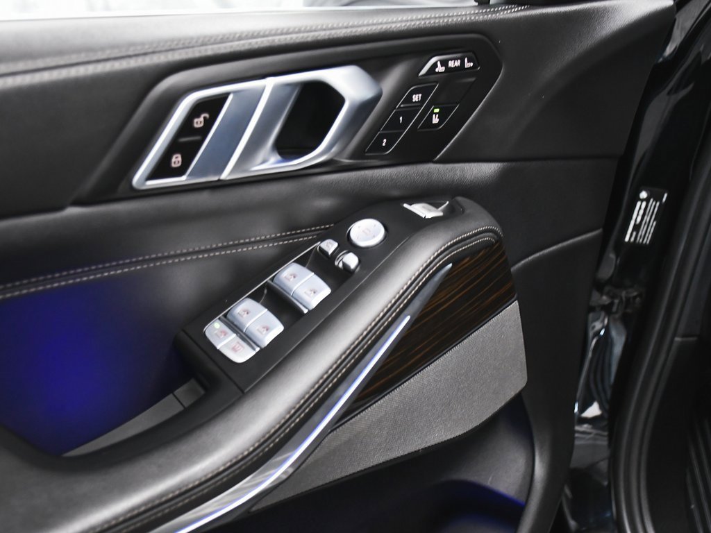 Used 2024 BMW X7 xDrive40i image 10