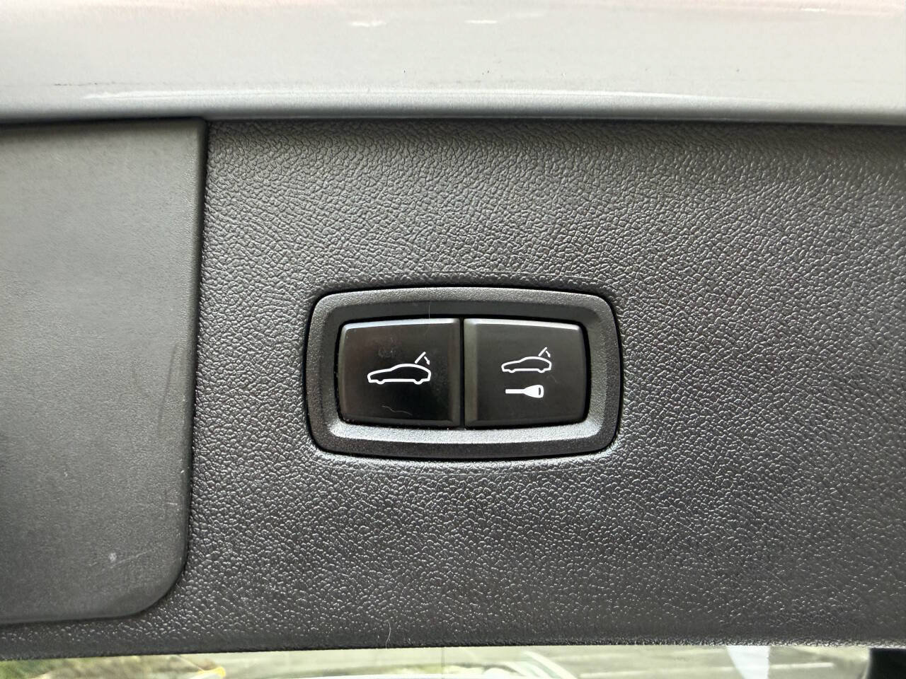 Used 2019 Porsche Cayenne S w/ Premium Package AWD/4WD image 8