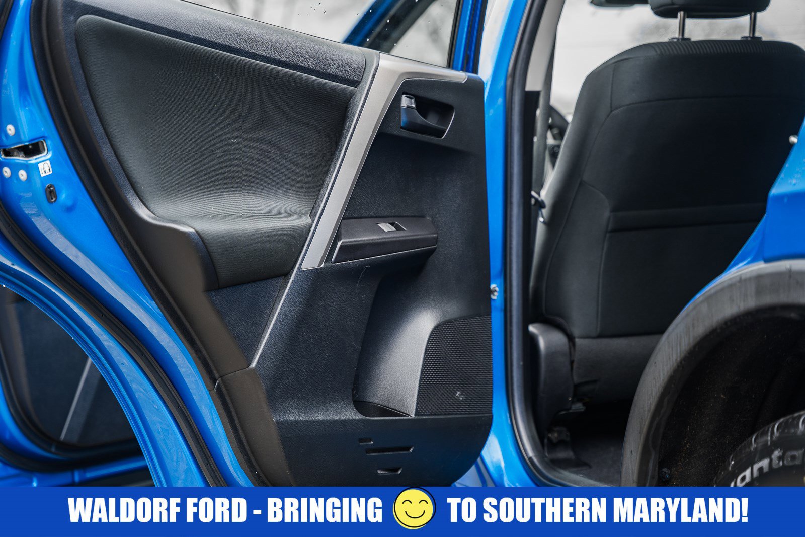 Used 2018 Toyota RAV4 LE w/ All Weather Liner Package image 31