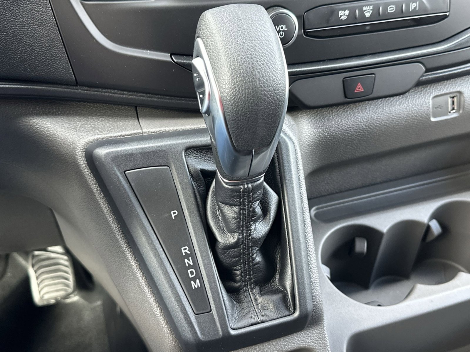 New 2026 Ford Transit 250 148 Medium Roof w/ Load Area Protection Package image 31