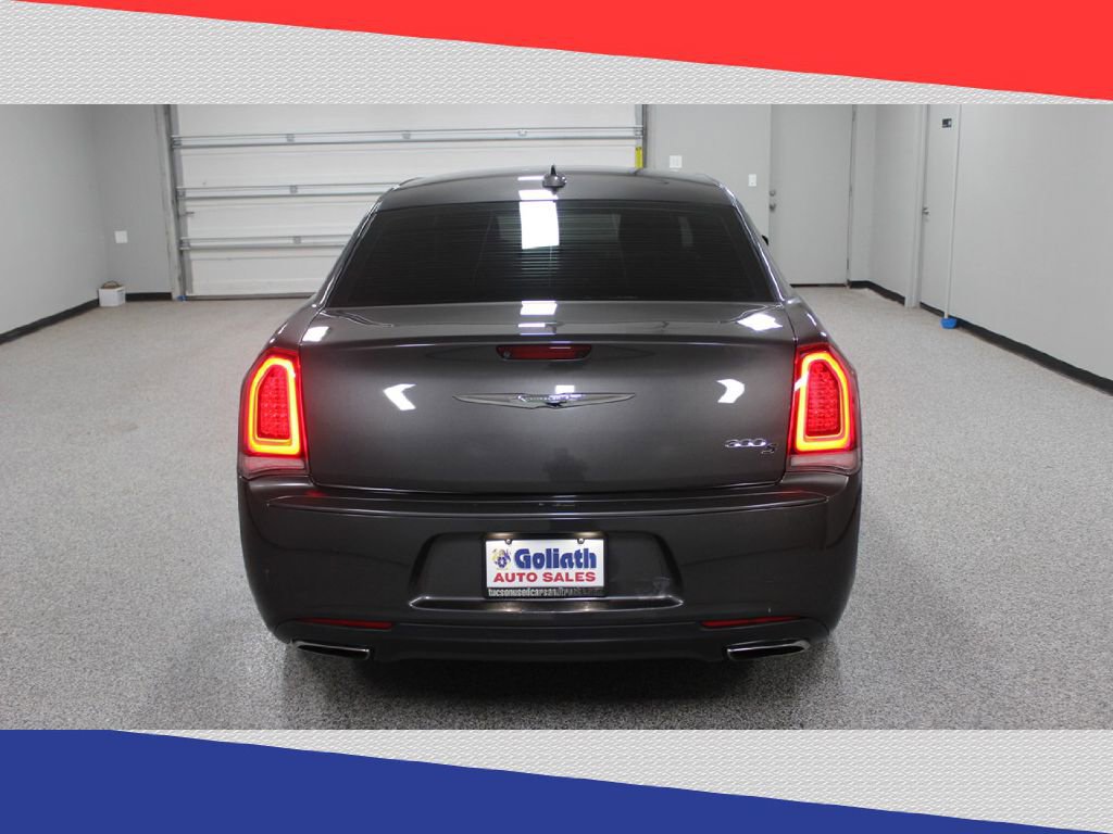 Used 2016 Chrysler 300 S image 4