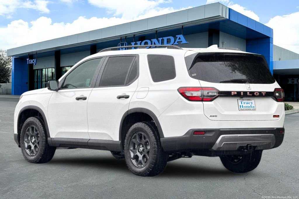 New 2026 Honda Pilot TrailSport image 10