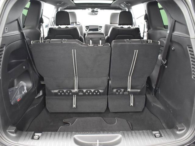 Used 2024 Chrysler Pacifica Limited w/ S Appearance Package image 11